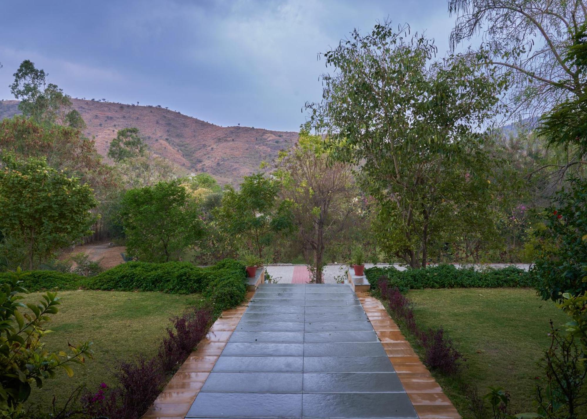 The Hunting Lodge Resort Udaipur - Villas & Pool Dabok Εξωτερικό φωτογραφία